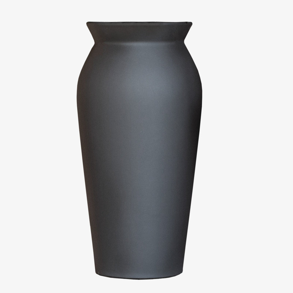 Vase JUNE Spotlight by Christophe Pillet for Serralunga 02
