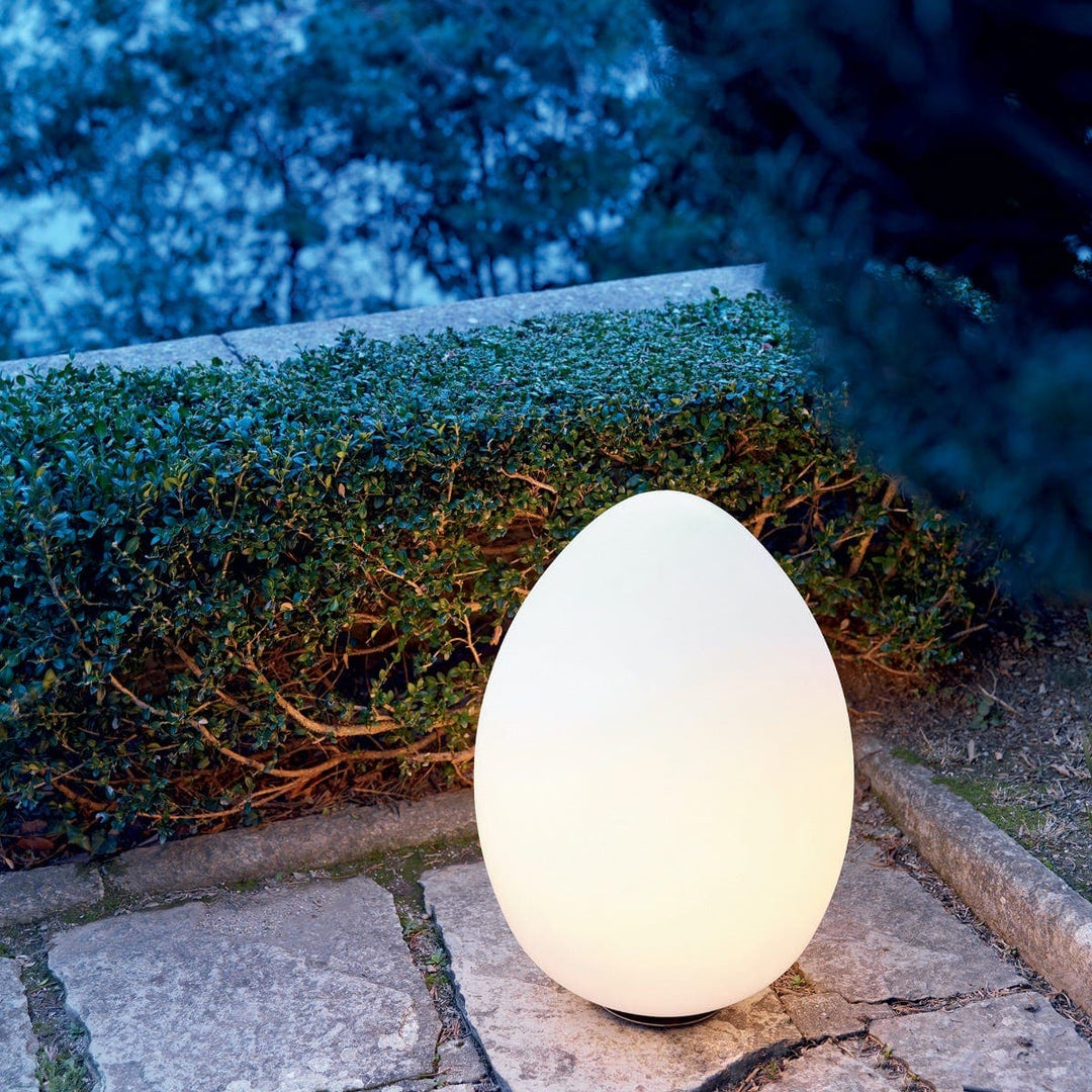Outdoor Floor Lamp UOVO by Ben Swildens for FontanaArte 01